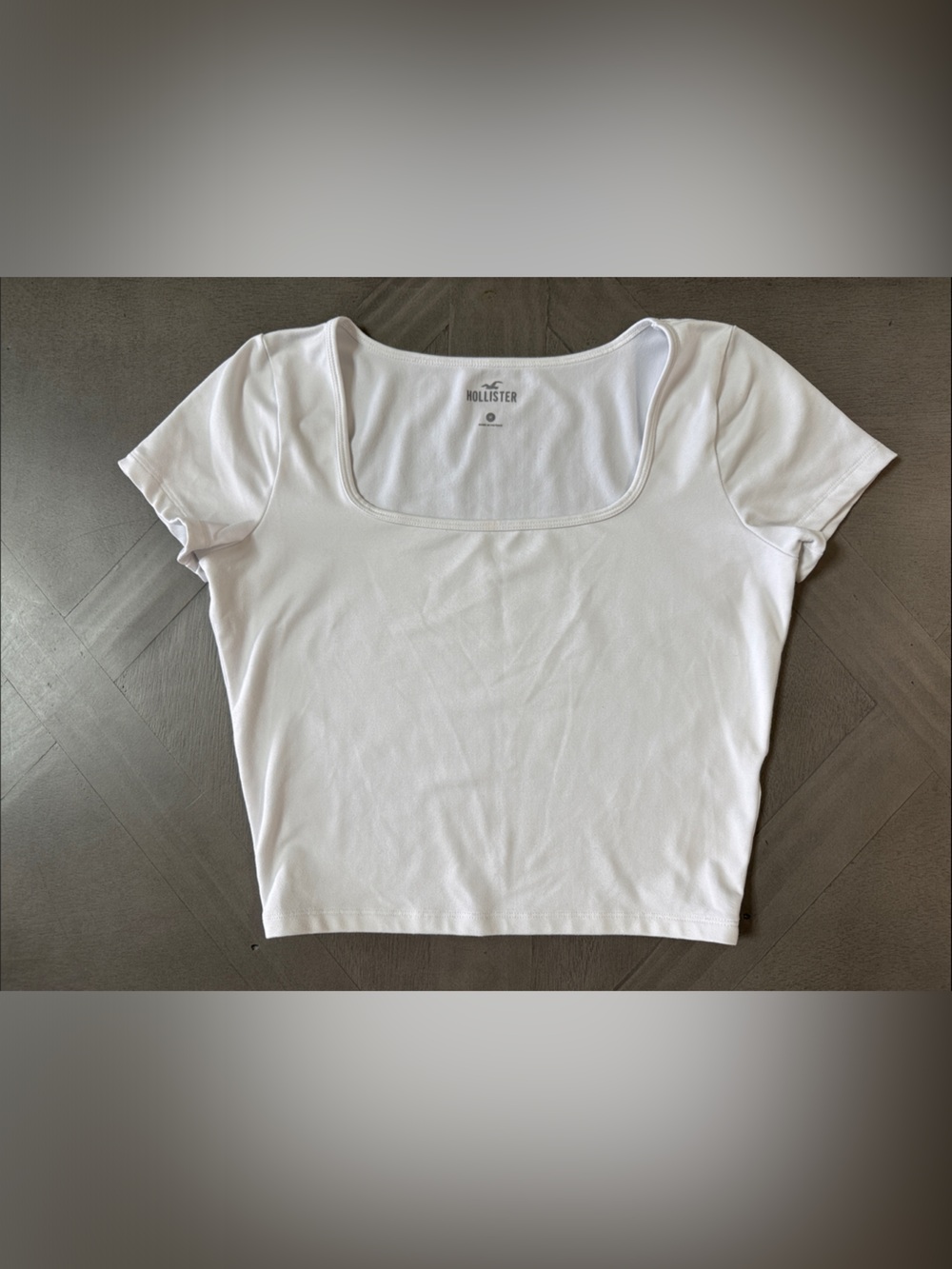 Hollister White Scoop Neck Short Sleeve Tee (including pink one for free)